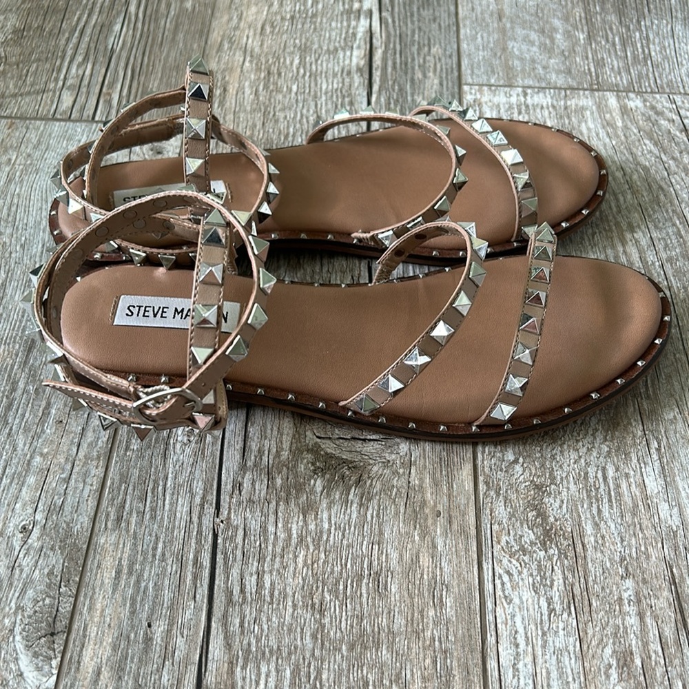 Steve Madden travel studded sandal tan-silver sz 9 LN - Picture 2 of 4